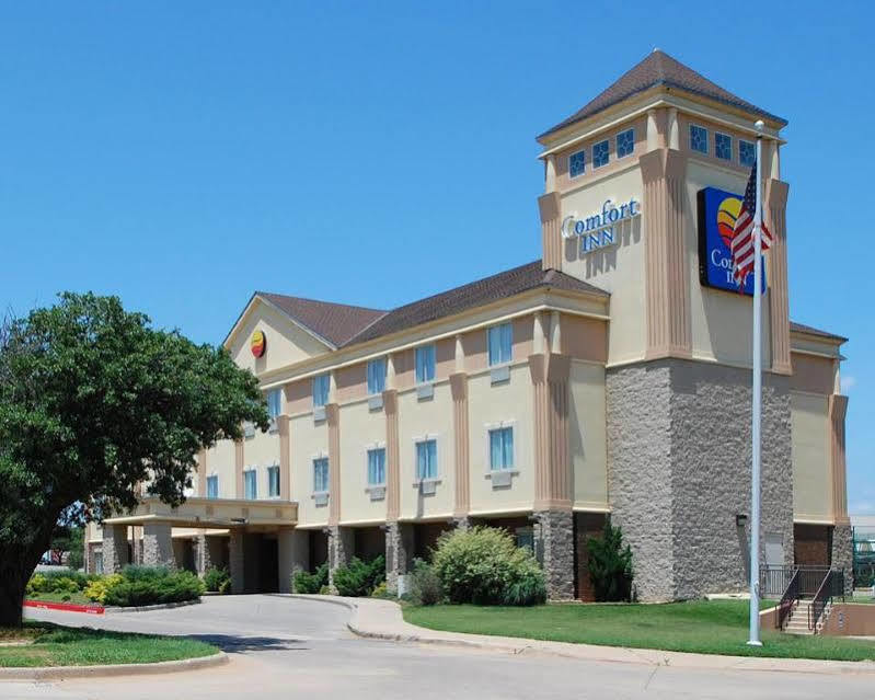 Comfort Inn At Northwest Expressway Oklahoma City Bagian luar foto